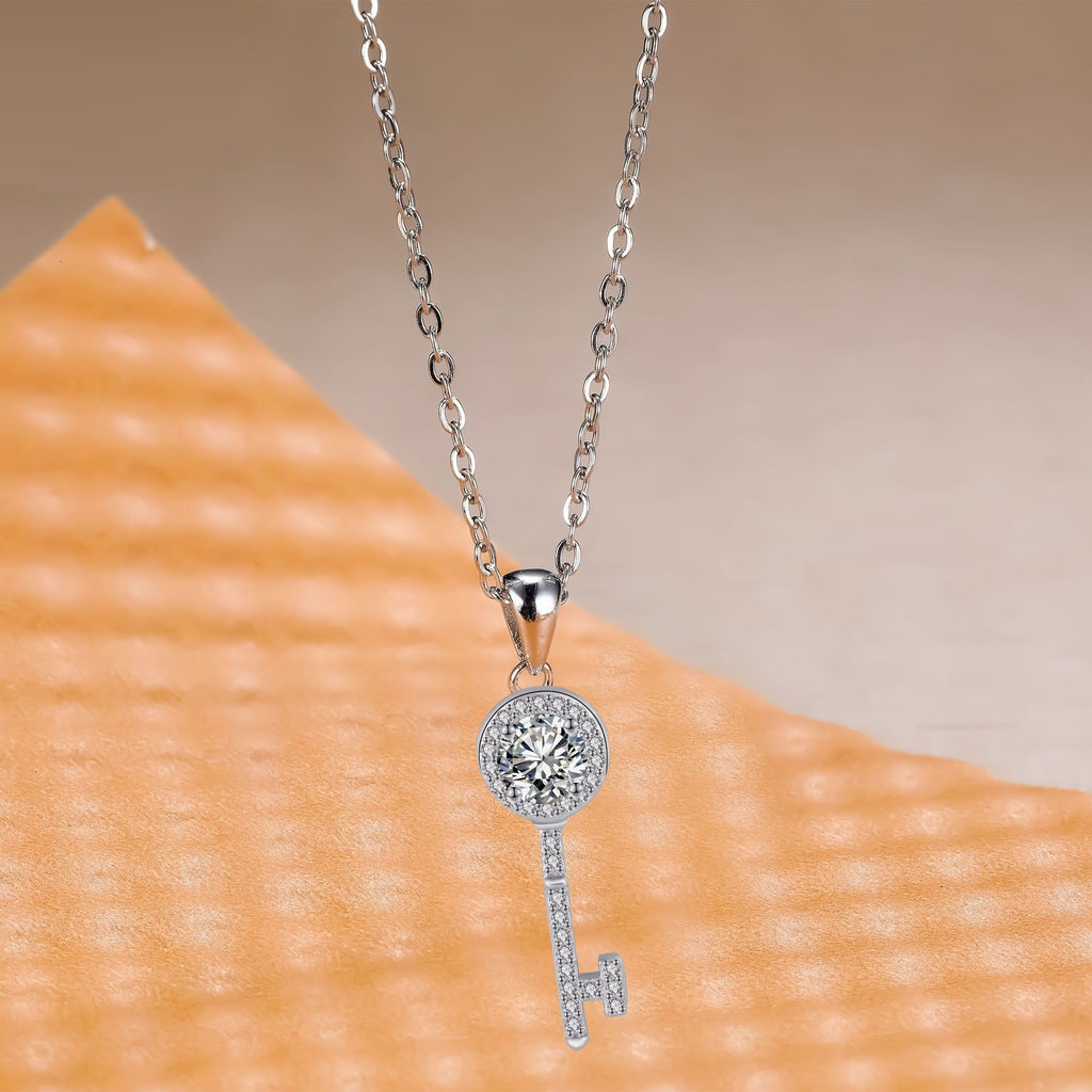 Treasure Key Inlaid Necklace Women's High-grade Fashion