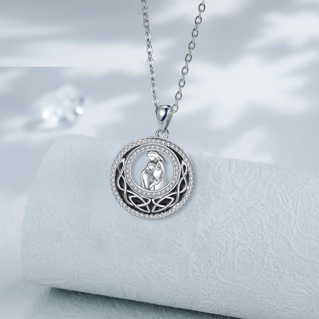 Surrounded By Love Warm Romantic Personality Design Necklace