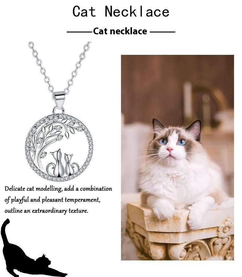 Cat Necklace Under The Shade Of European And American Trees