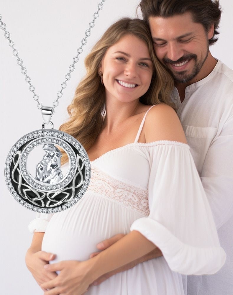 Surrounded By Love Warm Romantic Personality Design Necklace