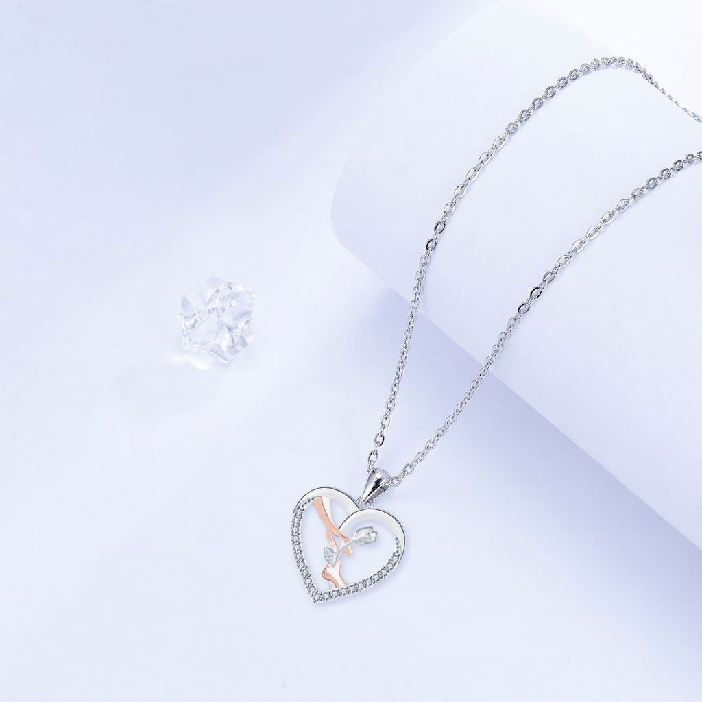 Light Luxury Heart-shaped Gift Rose Necklace