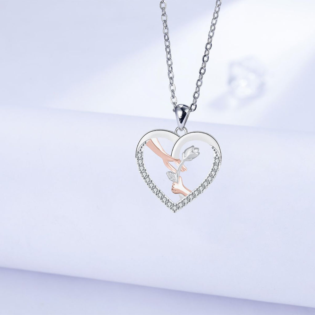 Light Luxury Heart-shaped Gift Rose Necklace