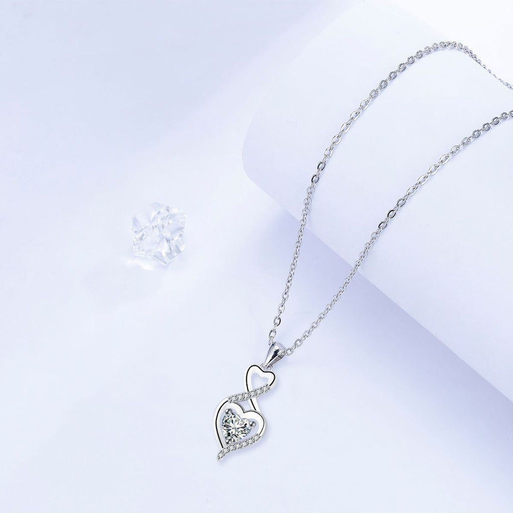 European And American Fashion Minimalist Heart-shaped Necklace High-grade Temperament Jewelry Cross Chain